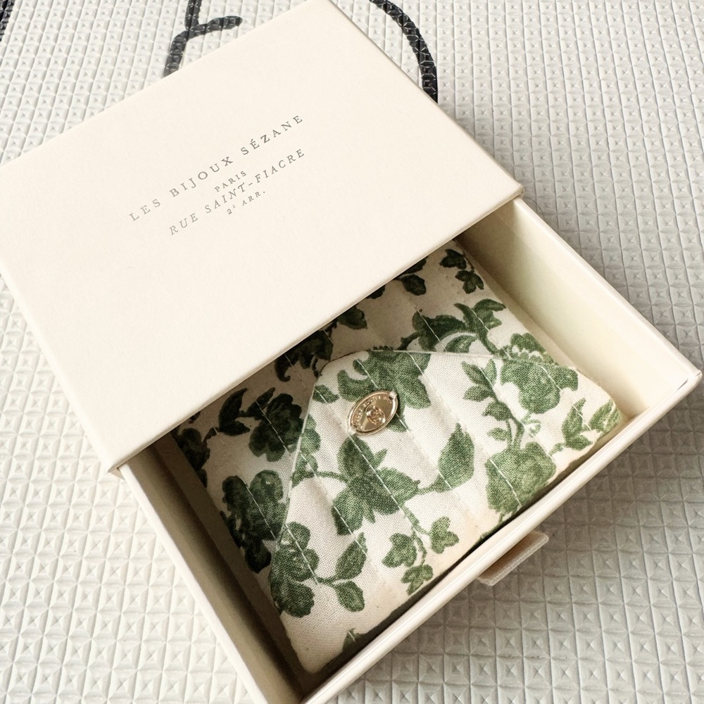 Sézane Green Floral Pouch